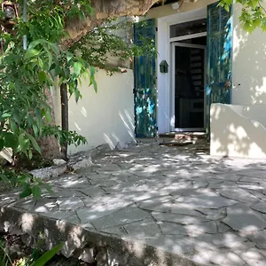 Hébergement de vacances Maisonnette Avec Terrasse Et Patio A, Cassis